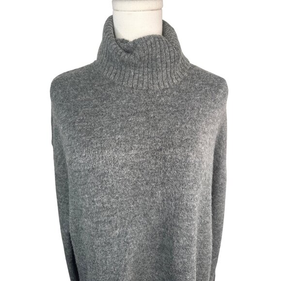 2/$30 Lord & Taylor Gray Turtleneck Sweater M/L Acrylic & Polyester Blend - Picture 8 of 13